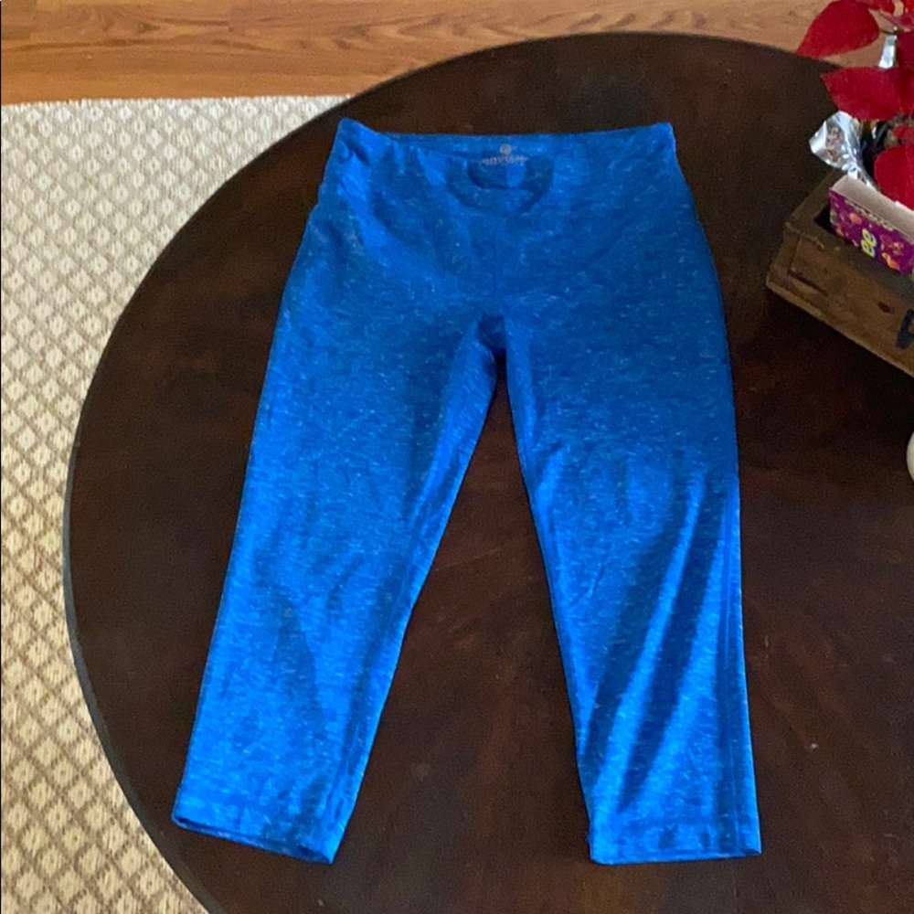 90 degree Capri size med